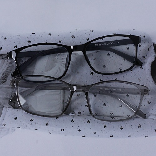 [GCC-1319]가벼운 베이직 기본 TR 스퀘어 반투명 뿔테 안경